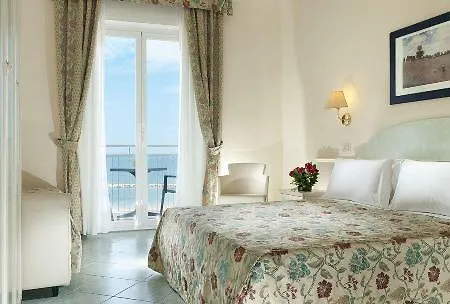Nord Est 4* Κατόλικα