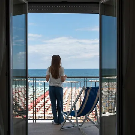 Nord Est Hotell 4*