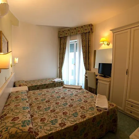 Nord Est Hotell 4*