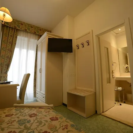 Nord Est Hotell 4*